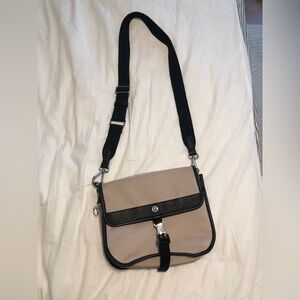 Lululemon cross body messenger bag